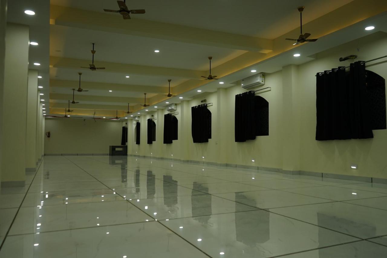 Ratna Mahal Dhāmnod Exterior photo